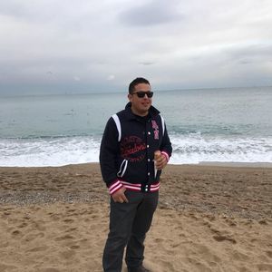 Meet your Posher, Adrian